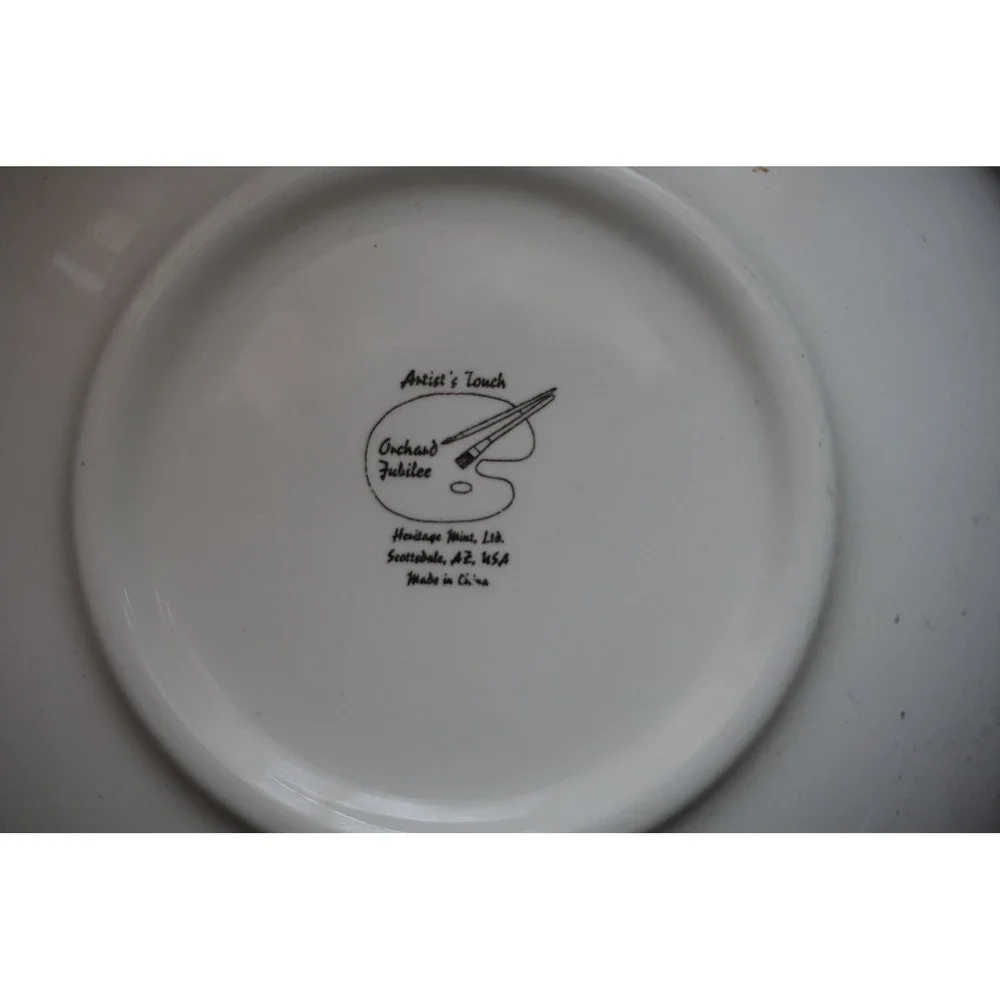 Artist touch Orchard Jubilee large serving‎ bowl